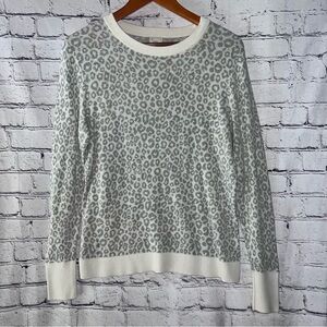 A‎ New Day Crewneck Cheetah Print Sweater Size Large